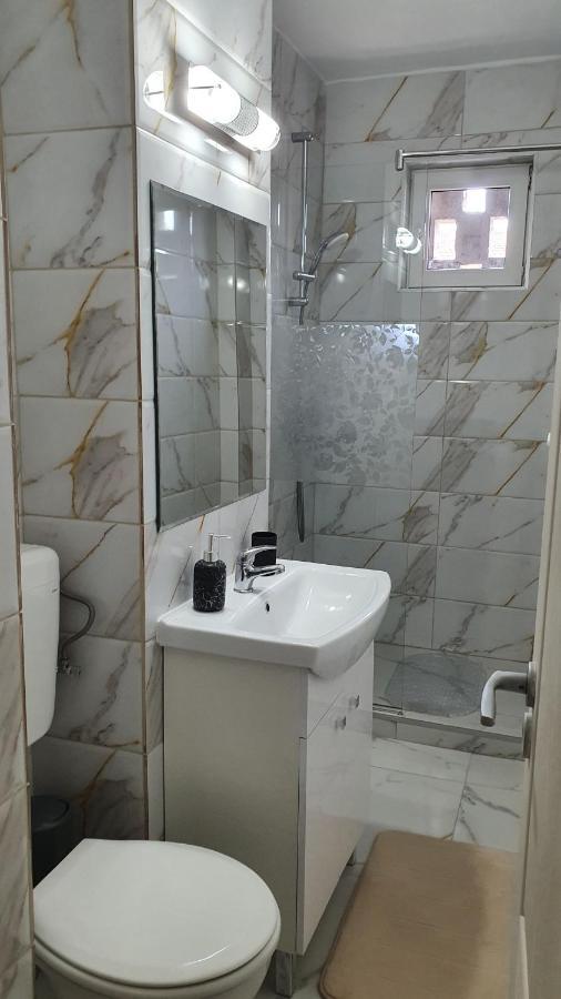 דירות אורדאה Apartament Estera מראה חיצוני תמונה